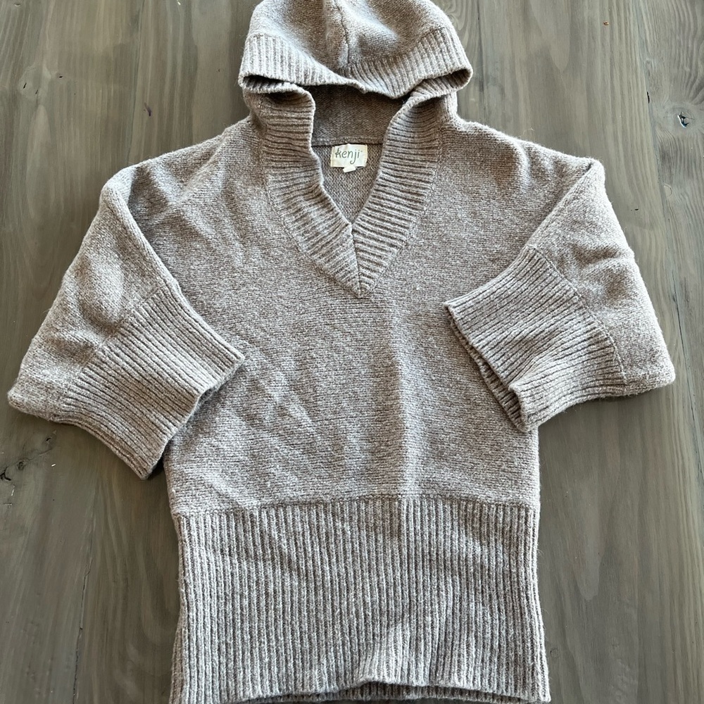 Kenji Anthropologie hooded cropped sleeve sweater size: Large